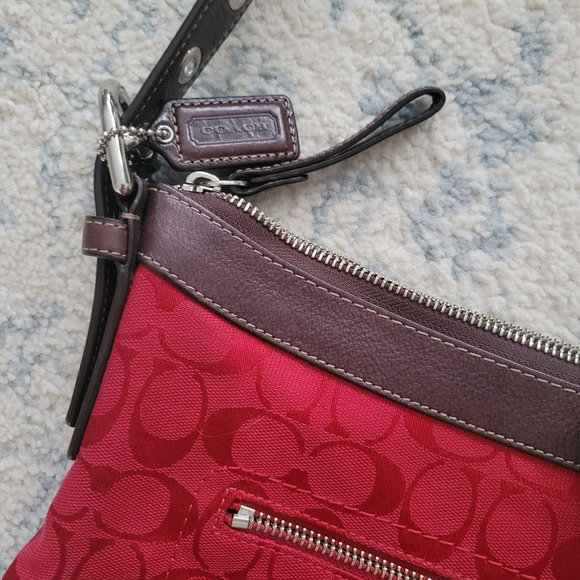 Coach crossbody purse medium size - Picture 6 of 10